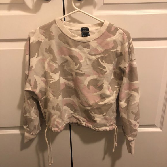 GAP Pink Camo Cropped Sweater - Picture 2 of 4
